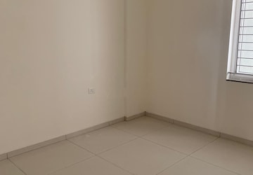 Room in 3 BHK Apartment at DSR Highland Greenz, Doddakannelli – for Rent