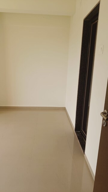 Room in 1 BHK Apartment at Puraniks Tokyo Bay, Kasarvadavali – for Rent