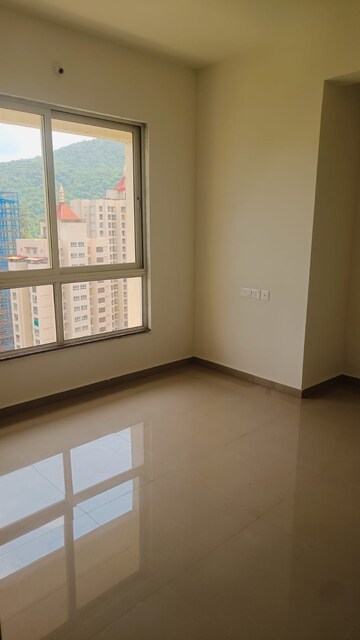 Room in 1 BHK Apartment at Puraniks Tokyo Bay, Kasarvadavali – for Rent
