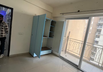 Room in 2 BHK Builder Floor at Sector 27 – for Rent