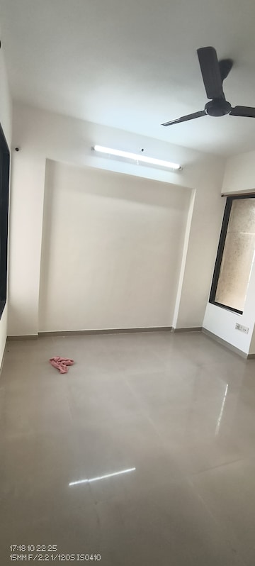 Room in 2 BHK Apartment at Squarefeet Grand Square, Anand Nagar – for Rent
