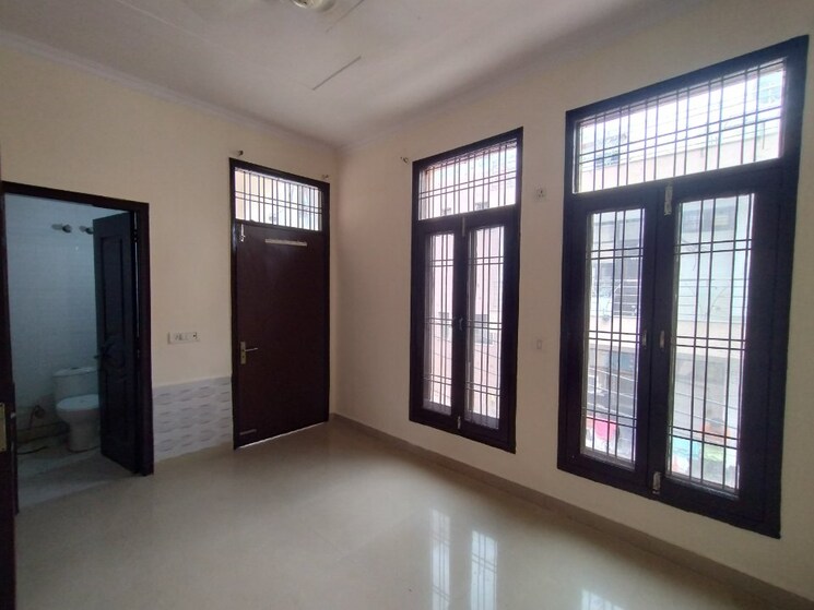 Room, sainik-plaza 2 Bedroom 900 Sq.Ft. Builder Floor In Sector 49 Faridabad 9364512