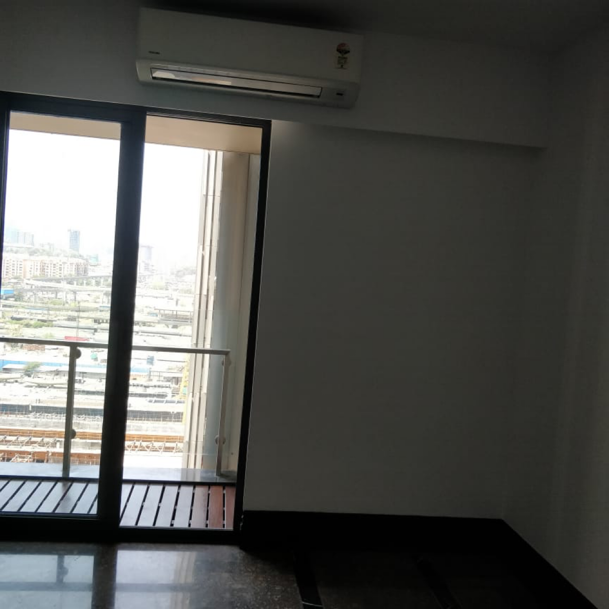 1 BHK Apartment For Rent in Lodha New Cuffe Parade