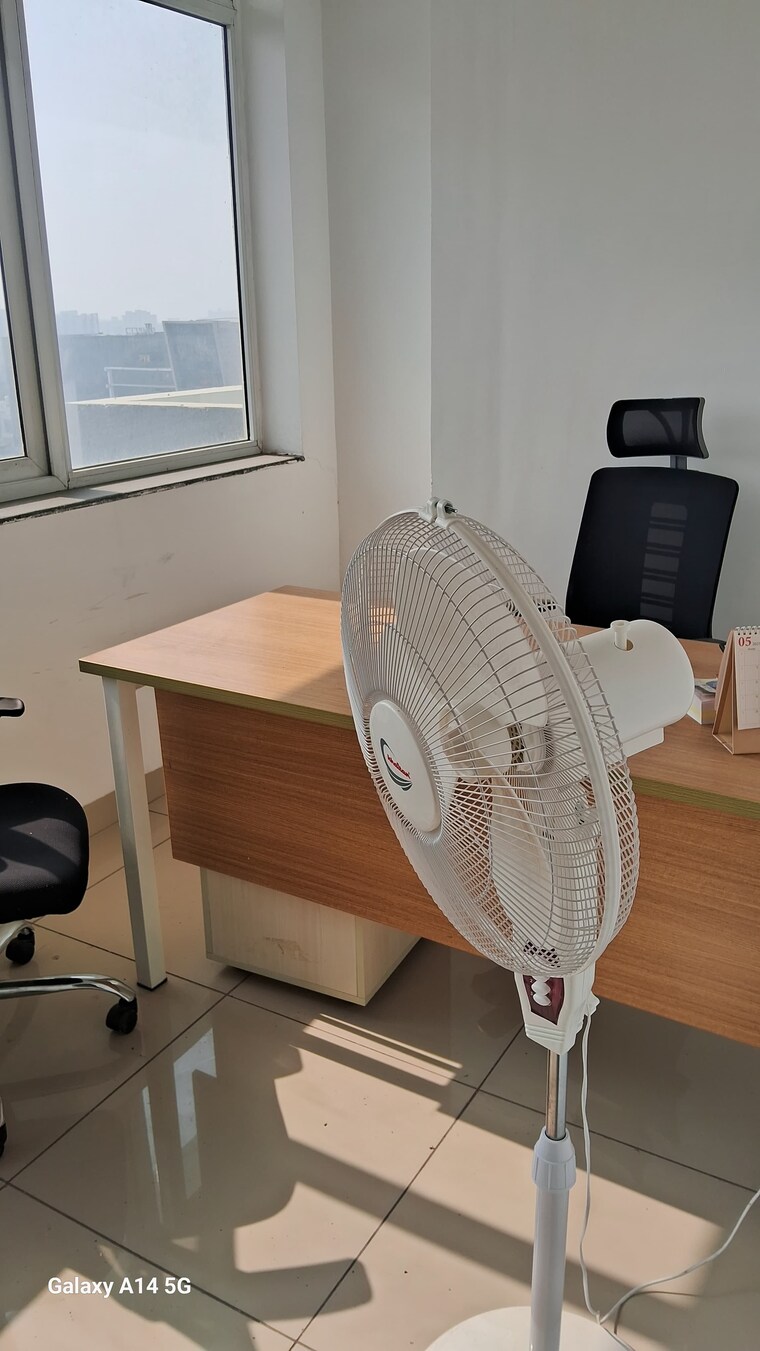 Team Area, sushma-infinium Commercial Office Space 446 Sq.Ft. In Ghazipur Zirakpur 9364583