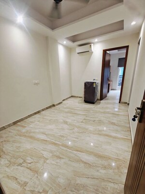 Room in 2 BHK Builder Floor at Ansal Sushant Lok I, Sector 43 – for Rent