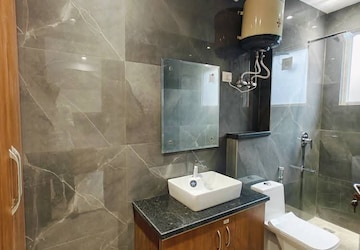 Living Room in 2 BHK Builder Floor at Ansal Sushant Lok I, Sector 43 – for Rent