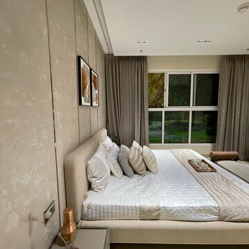 Bedroom in 2 BHK Apartment at Bella Vista Powai, Bsnl Colony – for Sale