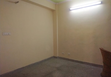 Room in 1 BHK Apartment at Molarband – for Rent