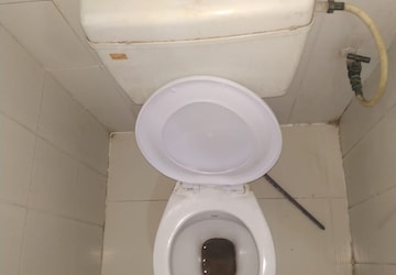 Bathroom in 1 BHK Apartment at Molarband – for Rent