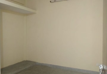 Room in 1 BHK Apartment at Molarband – for Rent
