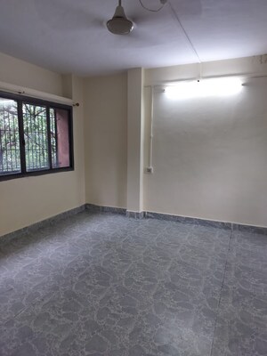 Room in 2 BHK Apartment at Sadashiv Peth – for Rent