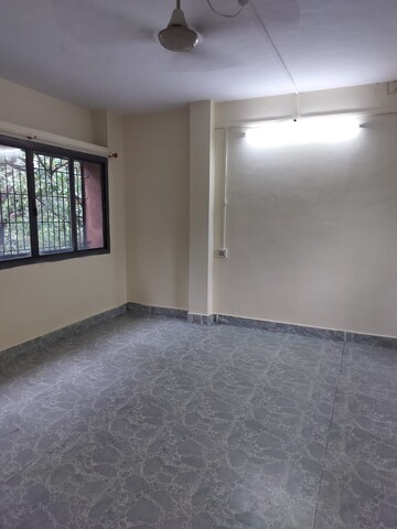 Room in 2 BHK Apartment at Sadashiv Peth – for Rent