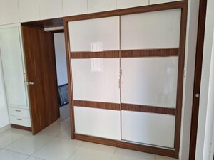 Room in 2 BHK Apartment at Prestige Finsbury Park Hyde, Bagaluru – for Rent