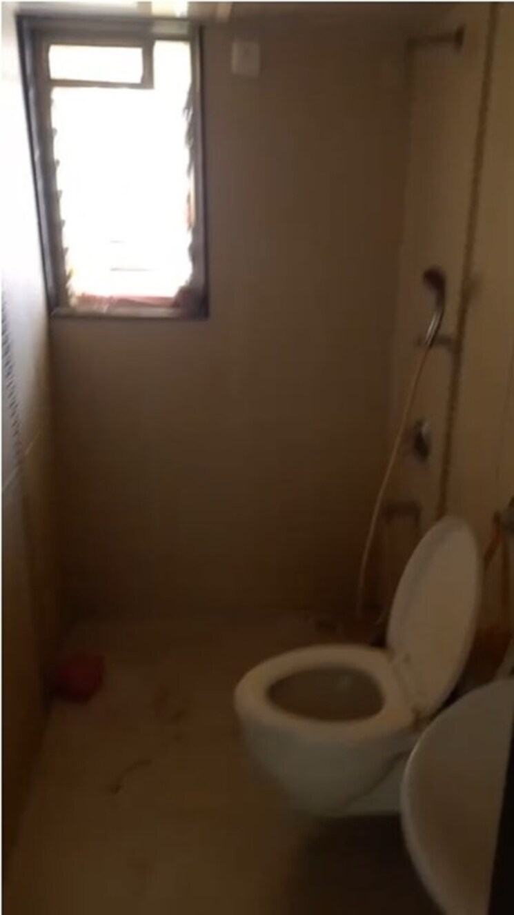 Bathroom, charisma-navdurga 2 Bedroom 975 Sq.Ft. Apartment In Chembur Mumbai 9364665