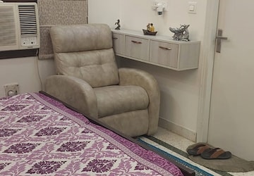 Bedroom in 3.5 BHK Apartment at Nimbus Express Park View, Chi V Greater Noida – for Sale