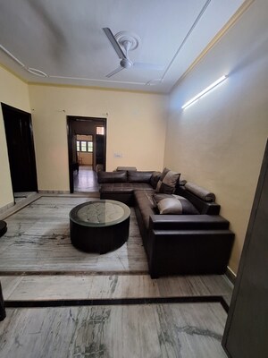 Living Room in 1.5 BHK Builder Floor at Ansal Plaza Sector-23, Sector 23 – for Rent