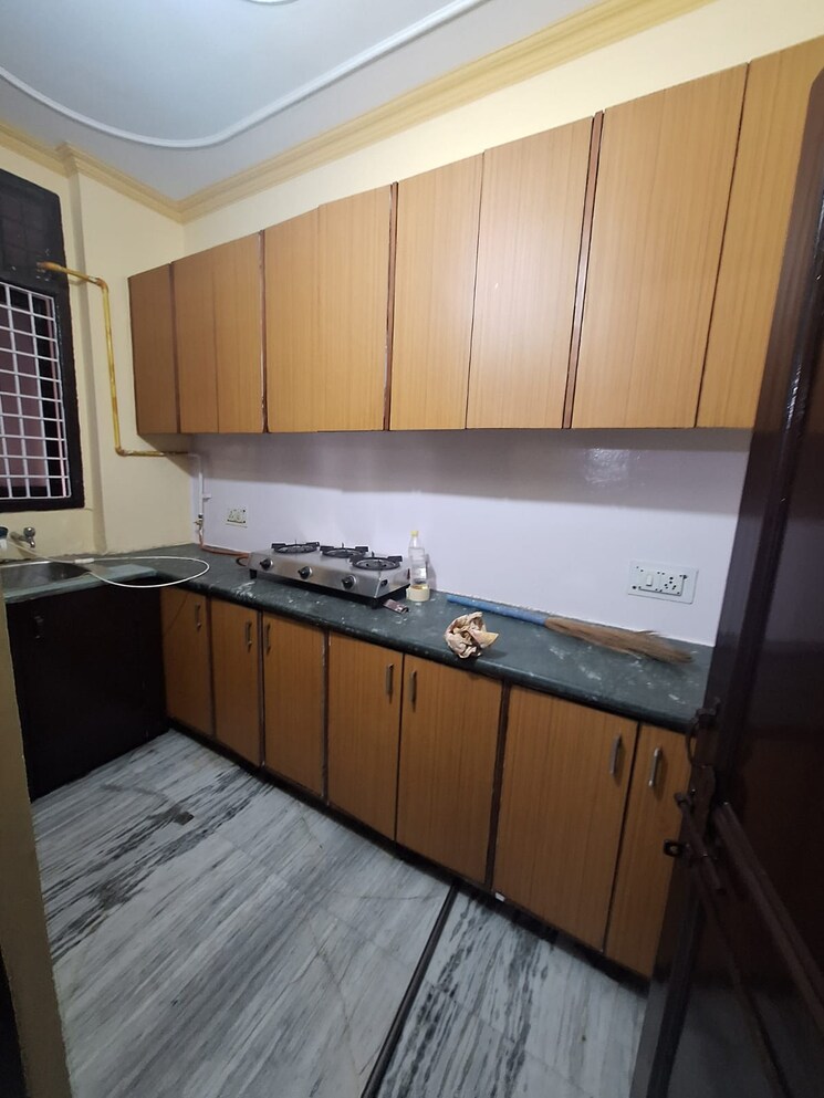 Kitchen, ansal-plaza-sector-23 1.5 Bedroom 700 Sq.Ft. Builder Floor In Sector 23 Gurgaon 9364744