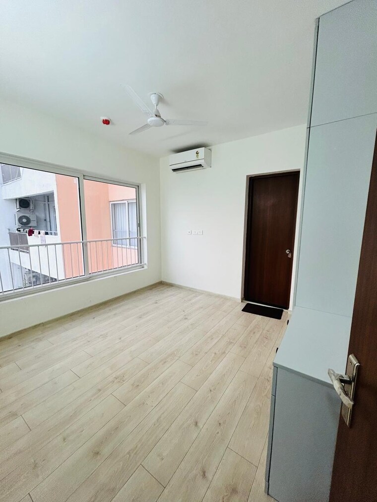 Room, shapoorji-pallonji-joyville-gurgaon 3 Bedroom 1692 Sq.Ft. Apartment In Sector 102 Gurgaon 9364722