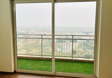 Room in 3 BHK Apartment at Shapoorji Pallonji Joyville Gurgaon, Sector 102 – for Rent