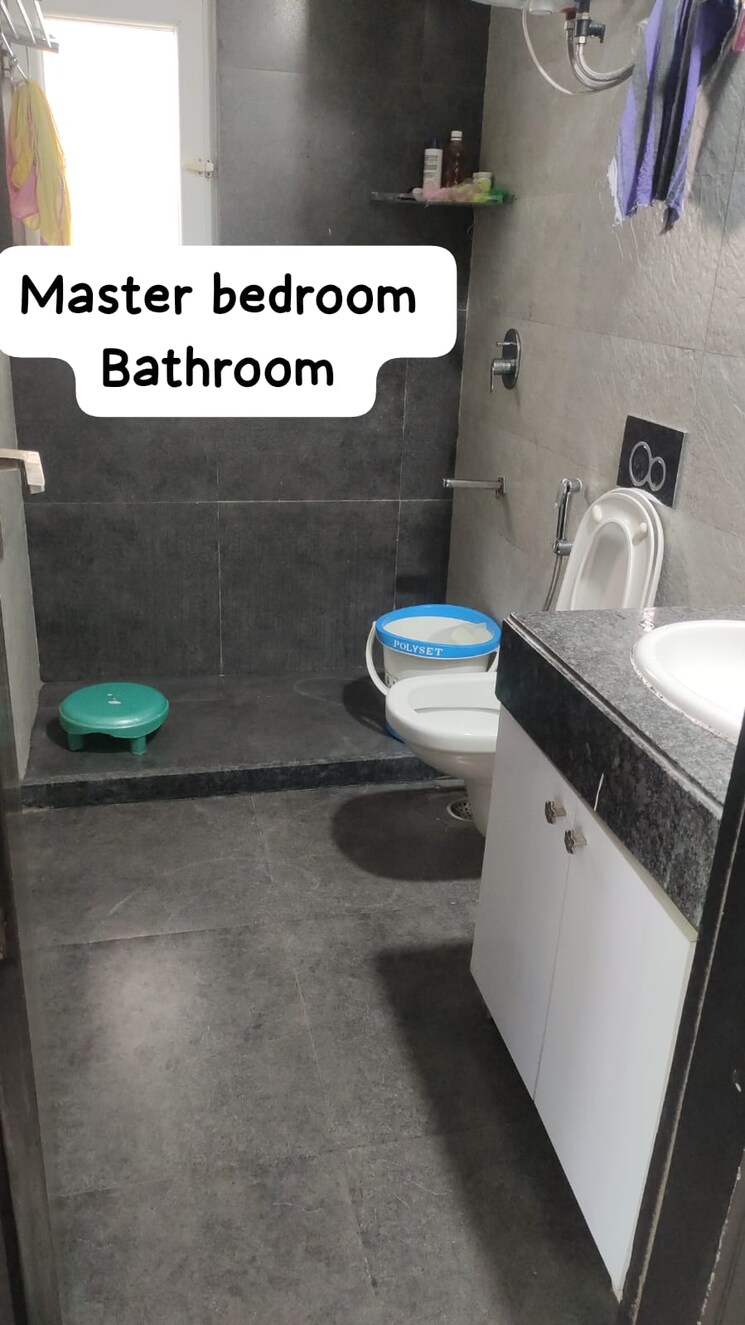 Bathroom, microtek-greenburg 2.5 Bedroom 1400 Sq.Ft. Apartment In Sector 86 Gurgaon 9365016