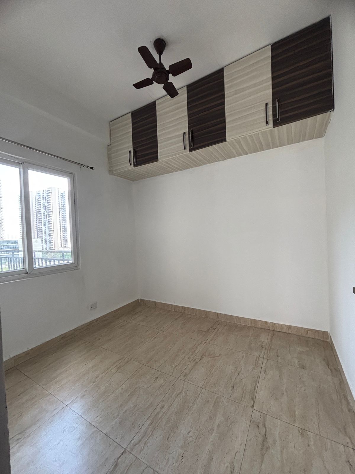 2 BHK 1425 Sq.Ft. Apartment in Amrapali Village ii