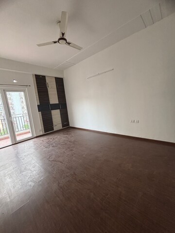 Room in 2 BHK Apartment at Amrapali Village ii, Nyay Khand – for Sale