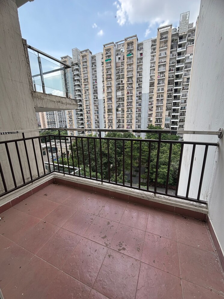 Balcony, amrapali-village-ii 2 Bedroom 1425 Sq.Ft. Apartment In Nyay Khand Ghaziabad 9363011