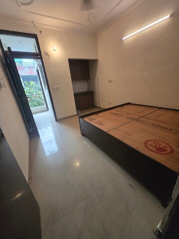 Bedroom in 1.5 BHK Apartment at Lajpat Nagar 4 – for Rent