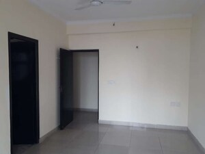 Room in 3 BHK Apartment at Panchsheel Park, Sain Vihar – for Rent