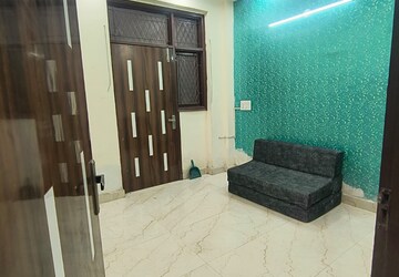 Bedroom in 2 BHK Builder Floor at Govindpuri – for Rent
