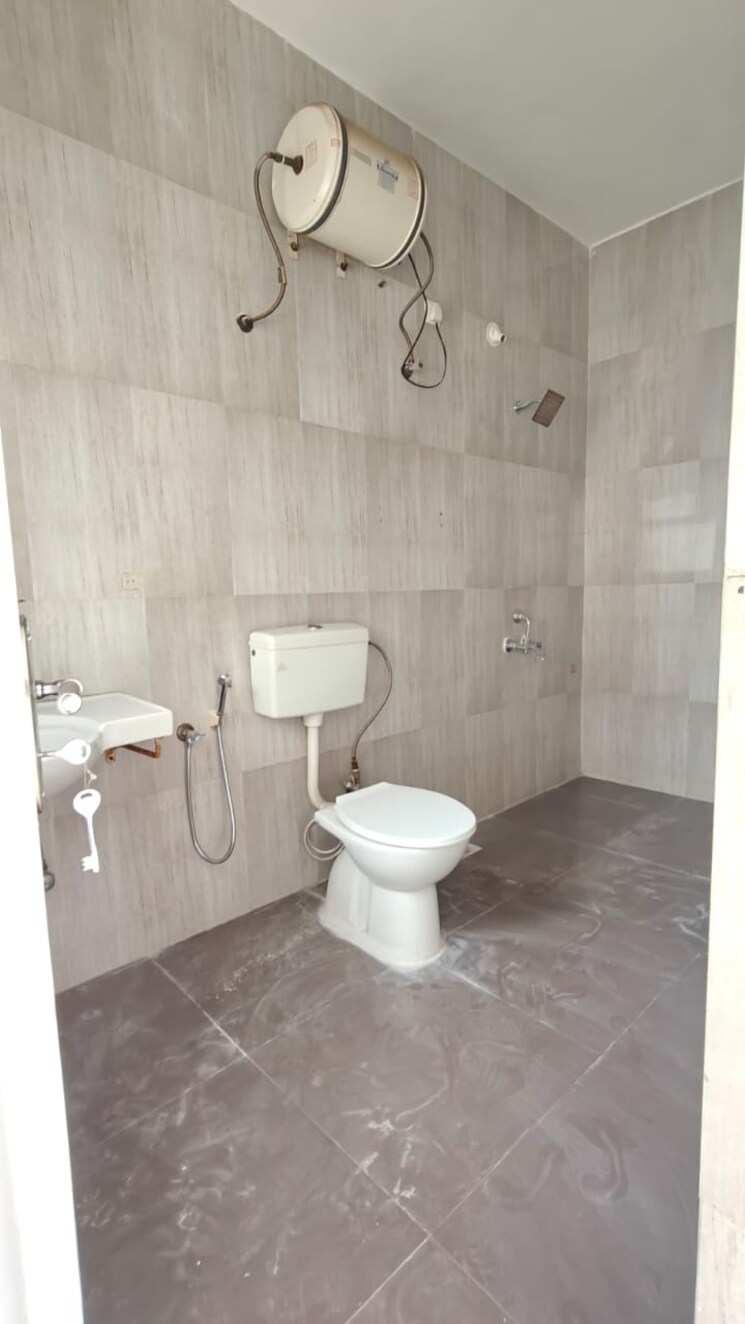 Bathroom, moghul-garden 2 Bedroom 1500 Sq.Ft. Apartment In Koregaon Pune 9365254