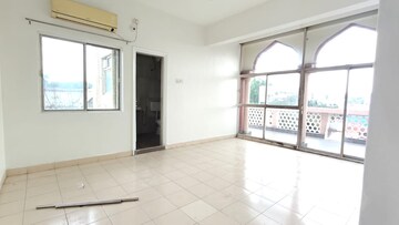 Room in 2 BHK Apartment at Moghul Garden, Koregaon – for Rent