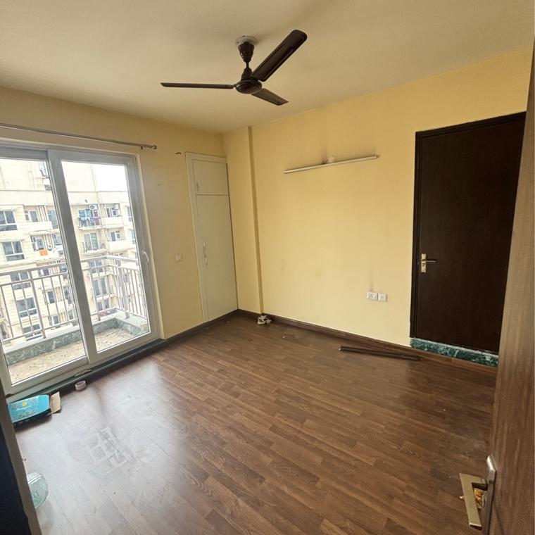 Room, bptp-park-generations 3 Bedroom 1520 Sq.Ft. Apartment In Garoli Kalan Gurgaon 9365453