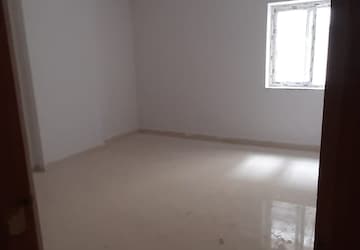 Room in 3 BHK Apartment at Endeco TS Heights, Moti Nagar – for Sale