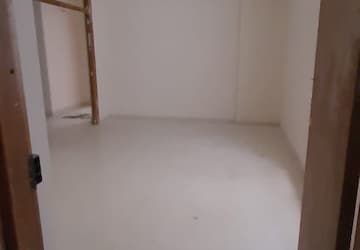 Room in 3 BHK Apartment at Endeco TS Heights, Moti Nagar – for Sale