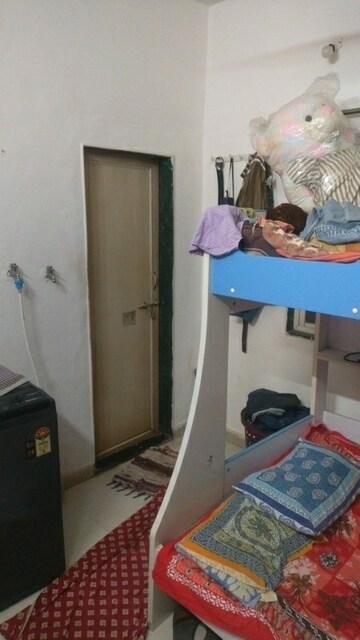 Team Area in 1 BHK Apartment at Dhankawadi – for Rent