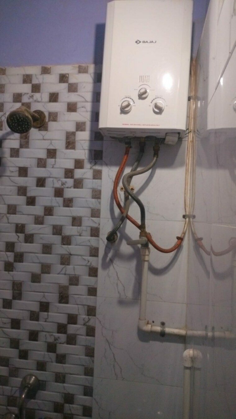 Bathroom, dhankawadi 1 Bedroom 700 Sq.Ft. Apartment In Dhankawadi Pune 9365516