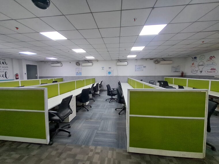 Team Area, sector 63 Commercial Office Space 3000 Sq.Ft. In Sector 63 Noida 9365372