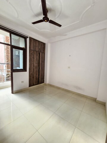 Room in 1 BHK Builder Floor at Chattarpur – for Rent