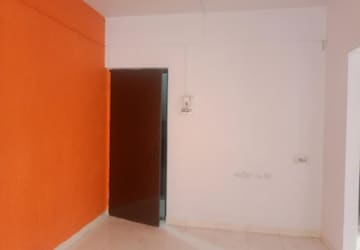 Room in 3.5 BHK Apartment at Kasarwadi – for Sale