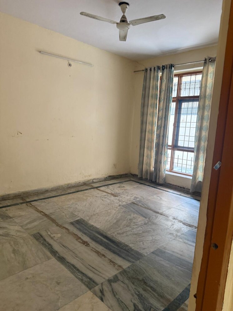 Room, stellar-sigma-villas 2 Bedroom 300 Sq.Mt. Villa In Sigma Iv Greater Noida Greater Noida 9365537