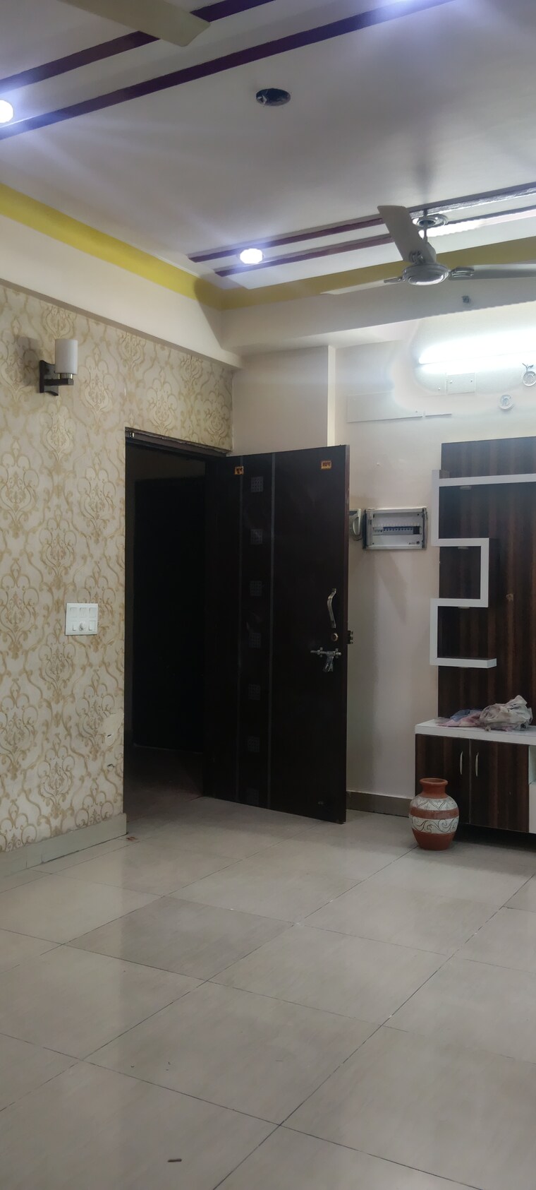 Room, gaur-city-2-11th-avenue 2 Bedroom 620 Sq.Ft. Apartment In Sector 16c Greater Noida Greater Noida 9365621