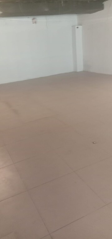 Team Area in  Showroom at Hauz Khas Market – for Rent