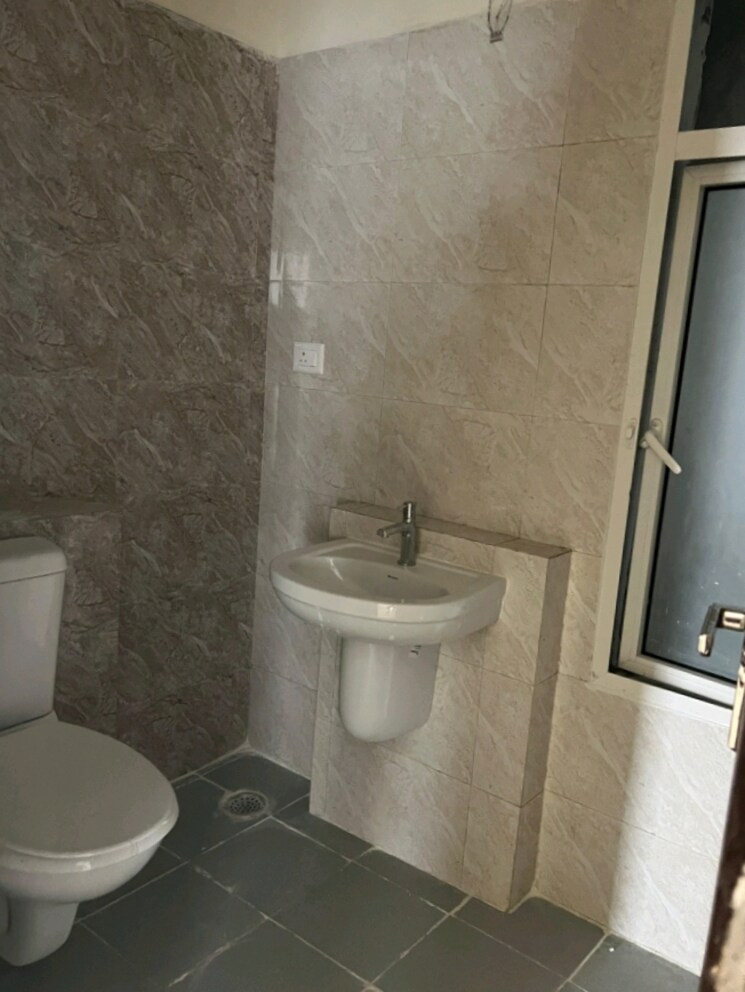 Bathroom, gh-7-crossings-republik 2 Bedroom 1273 Sq.Ft. Apartment In Vijay Nagar Ghaziabad 9365650