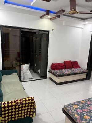 Living Room in 1 BHK Apartment at Gultekdi – for Rent