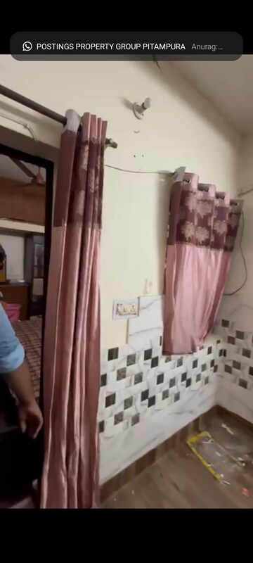 Bathroom in 1 BHK Builder Floor at Pitampura – for Rent