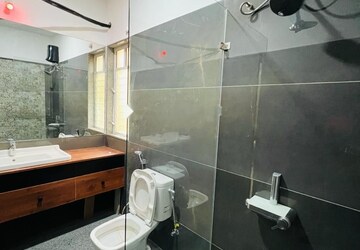 2 BHK Apartment For Rent in Kumar Picasso, Hadapsar