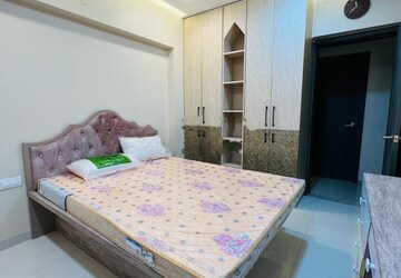 Bedroom in 2 BHK Apartment at Kumar Picasso, Hadapsar – for Rent