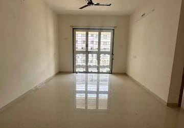 Room in 2 BHK Apartment at Kohinoor Viva City, Dhanori – for Rent