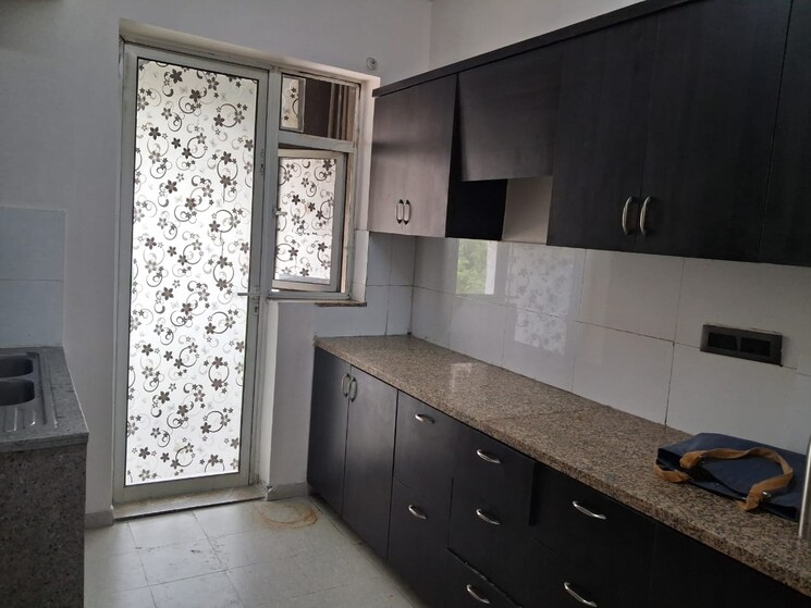 Kitchen, dlf-new-town-heights-i 3 Bedroom 1930 Sq.Ft. Apartment In Sector 90 Gurgaon 9365844